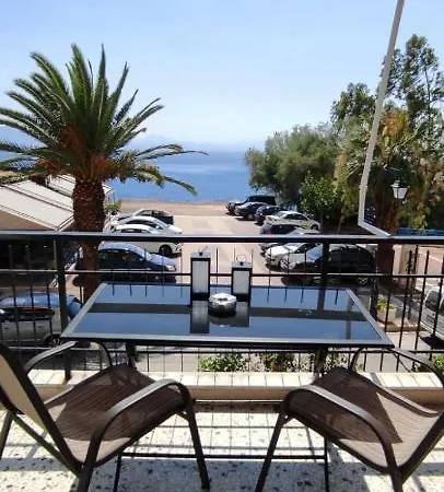 Sea Side Apartment Loutraki  Exterior photo